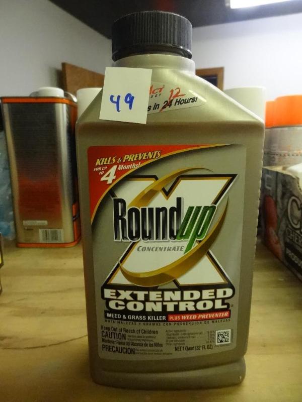 lot 49 image: New RoundUp Extended Control weed a...
