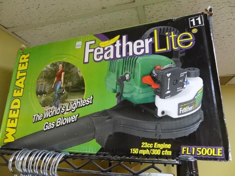 lot 78 image: New Weed Eater FL1500LE Featherlite...