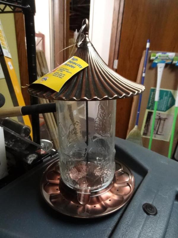lot 97 image: New Stokes High Capacity bird feede...