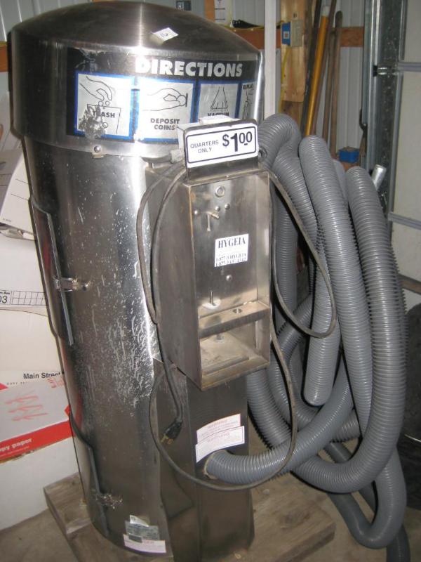 lot 16 image: Mighty Vac