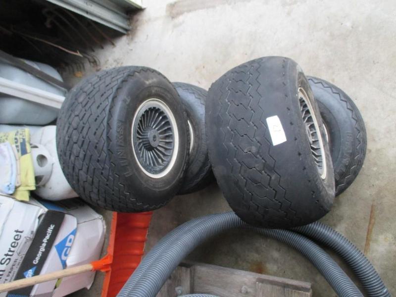 lot 17 image: Golf Cart Tires