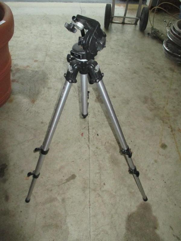 lot 31 image: Bogen 3001 Tripod