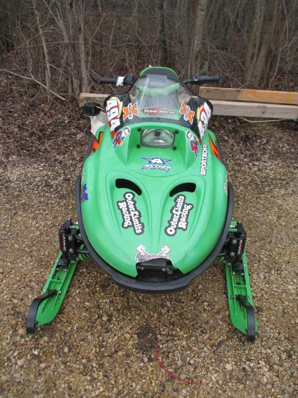 lot 4 image: 2001 Ski-Doo X120