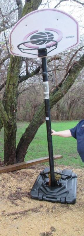 lot 61 image: Basketball Hoop