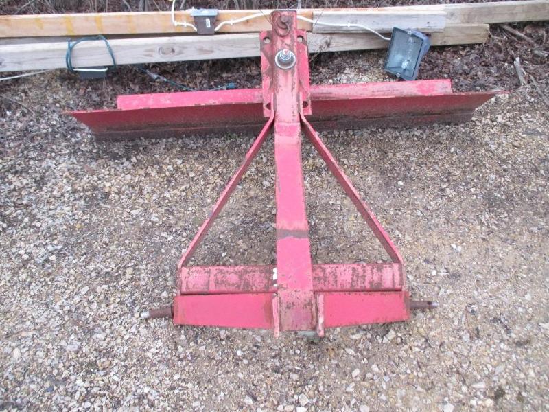 lot 7 image: Wallace Snowblade attachment