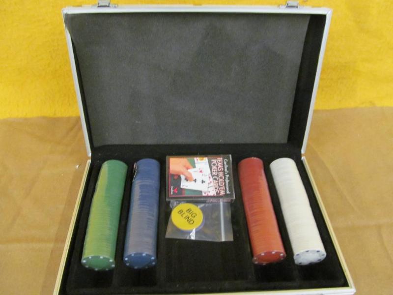 lot 102 image: Poker Set in Case...