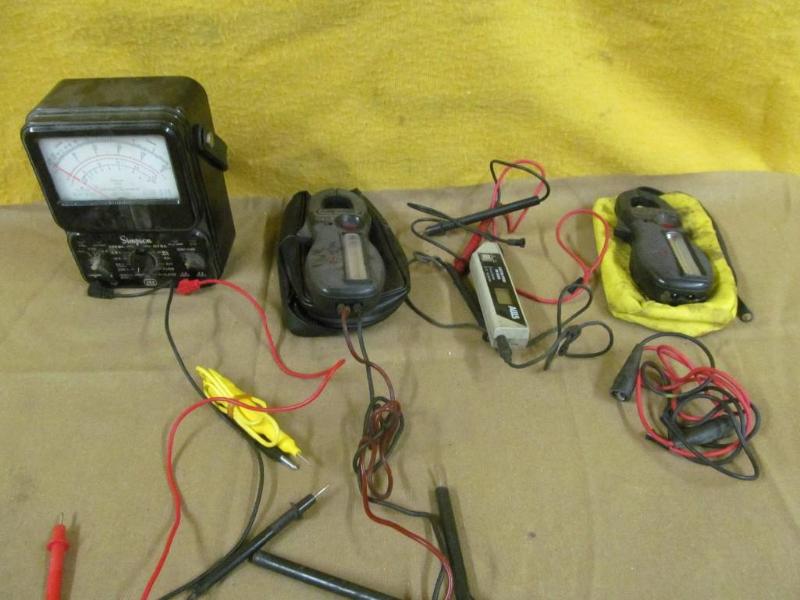 lot 124 image: Simpson 260 Volt OHM Meter, Electro...