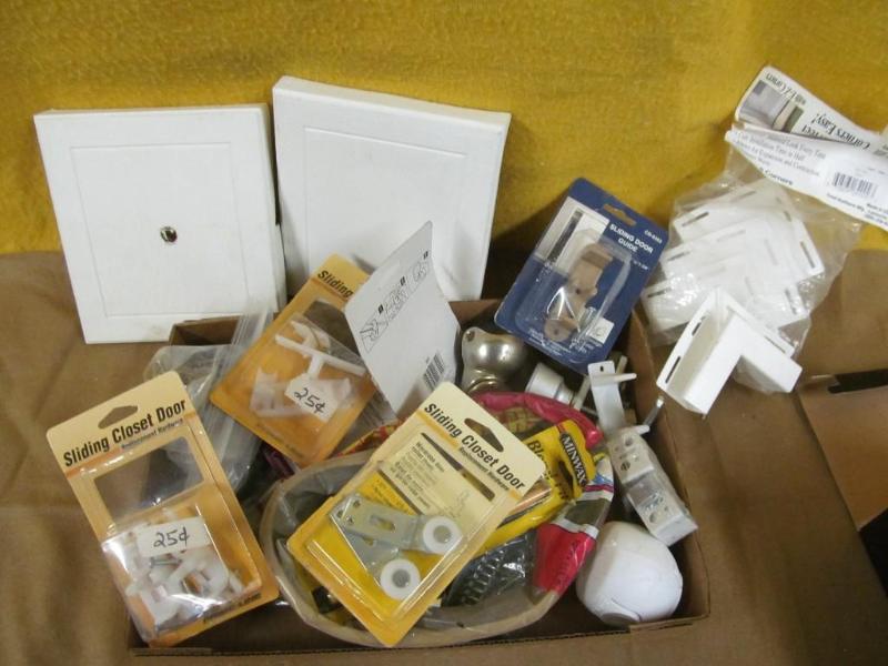 lot 129 image: Alot of Hardware - Closet Door Hard...