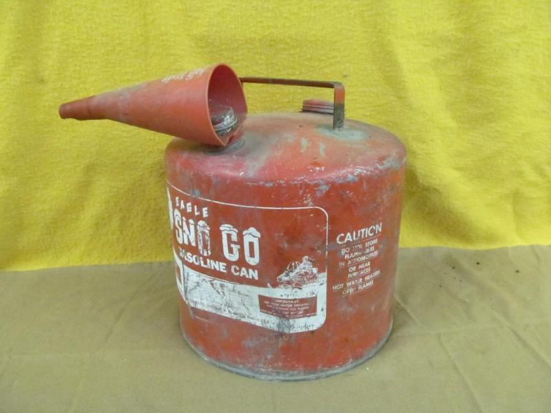 lot 136 image: Eagle Sno Go Gas Can - 6 Gallon...