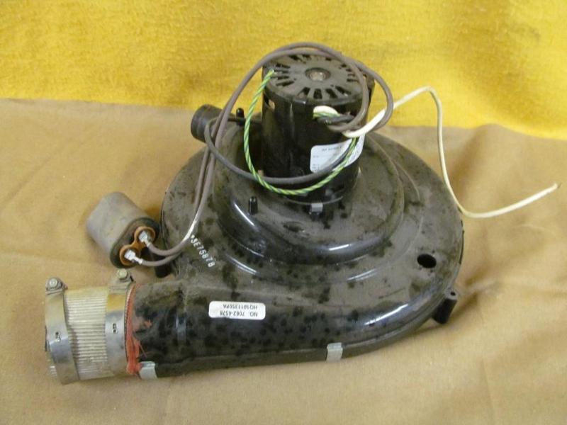 lot 143 image: Blower Motor 115 V 3450 RPM...