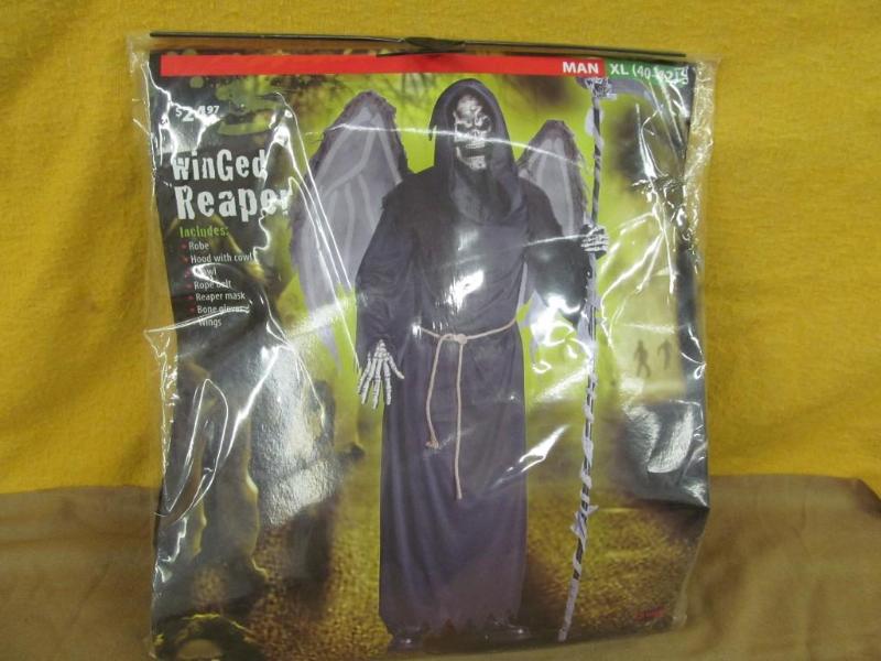 lot 156 image: XL Mens Reaper Costume...