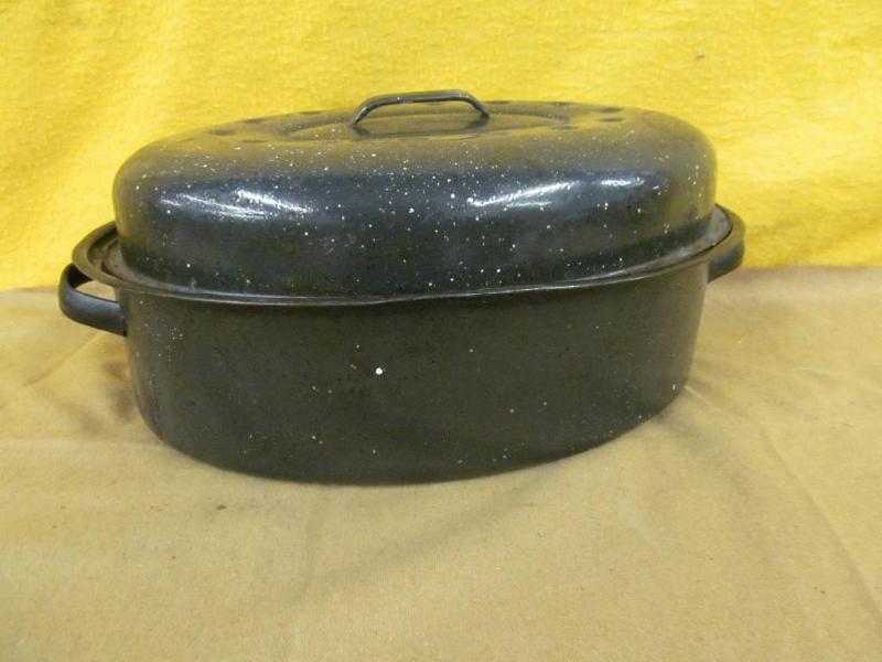lot 159 image: Blue Enamel Roaster...