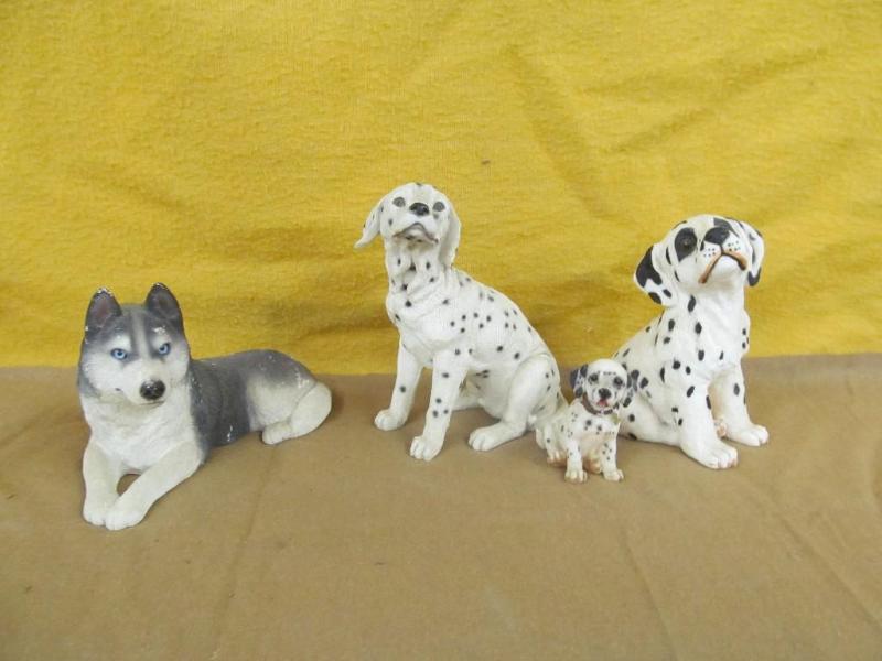 lot 50 image: 4 Dog Figurines - Husky Sandi Cast ...