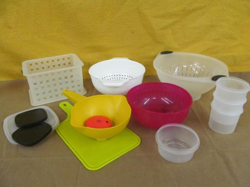 lot 60 image: Variety of Strainers, Storage Conta...