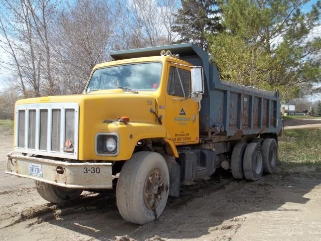 1982 International S2650 series tan...