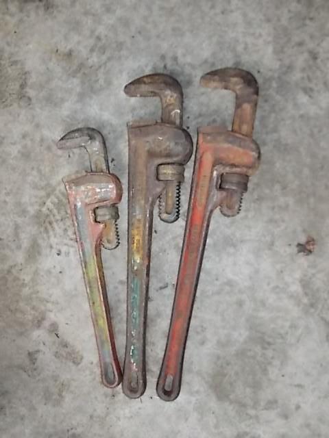 lot 32 image: 3-Ridgid Pipe Wrenches (2-18 in, 1-...