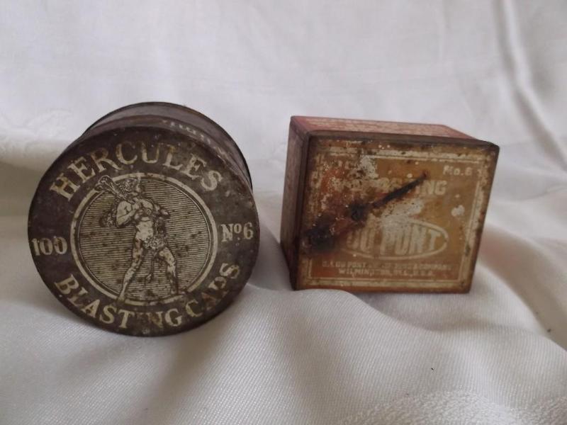 Vintage&nbsp blasting cap tin case...