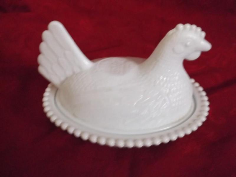 Beautiful milk glass chicken on nes...