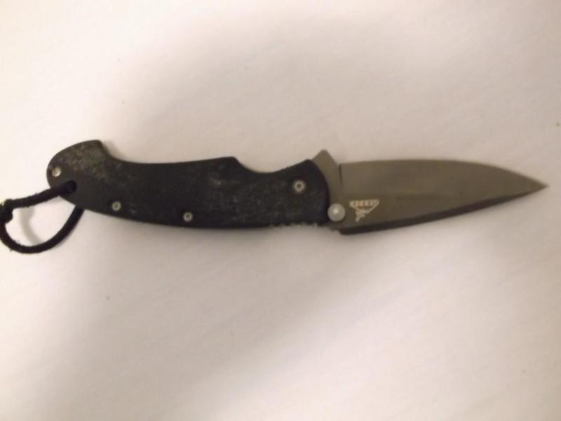 Nice Gerber lock blade knife measur...