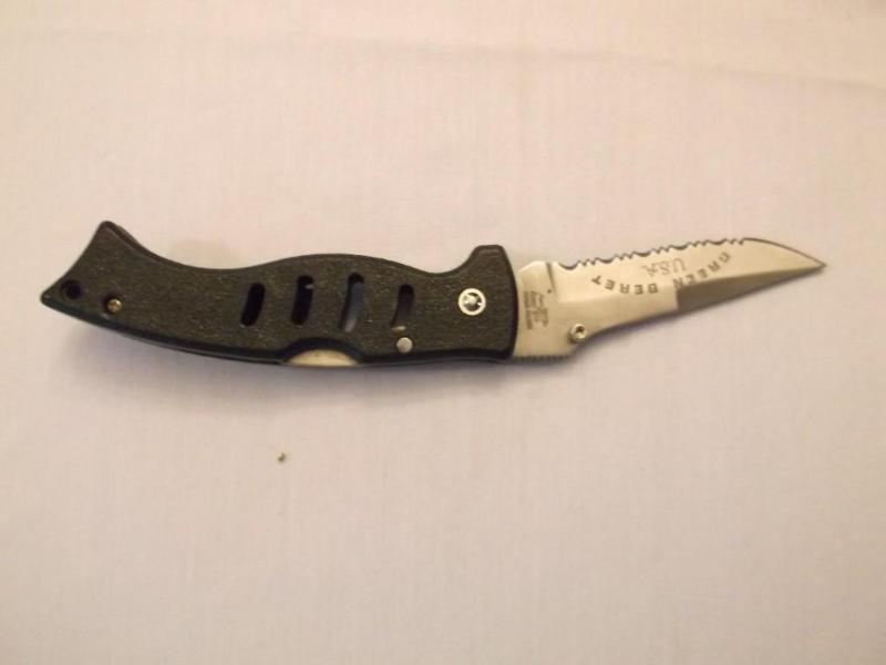 Green Beret U.S.A. knife lock blade...