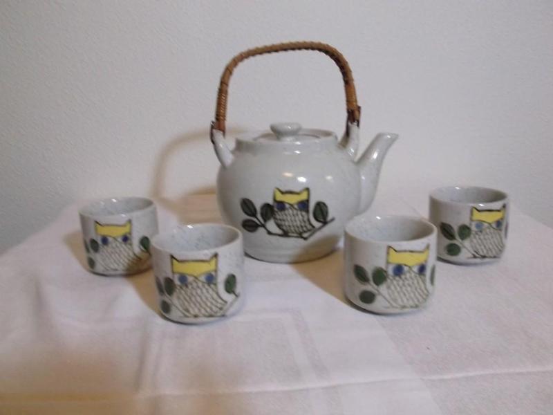 Nice 5 piece tea set great conditio...