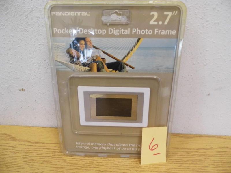 Pandigital Pocket  Desktop Digital Frame