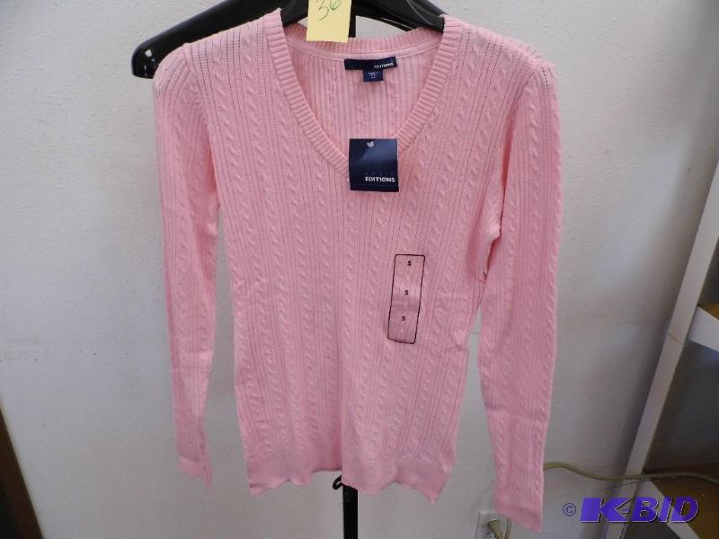 Basic Edition Cable V Neck