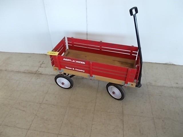 lot 126 image: Radio Flyer Town & Country Wago...