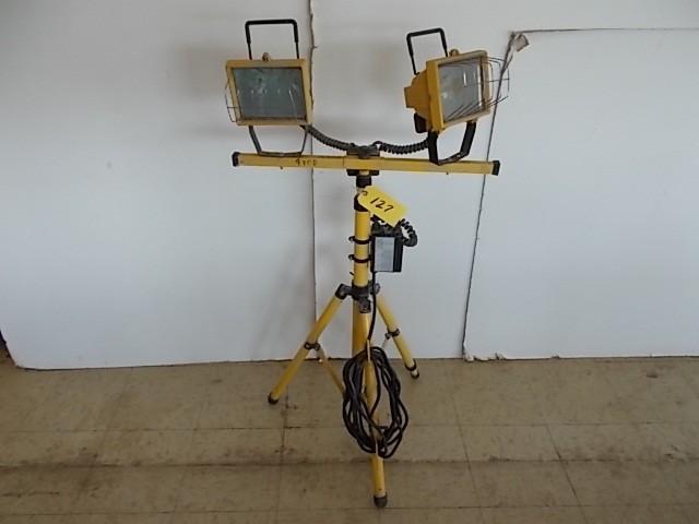 lot 127 image: Worklight, Needs Bulbs...