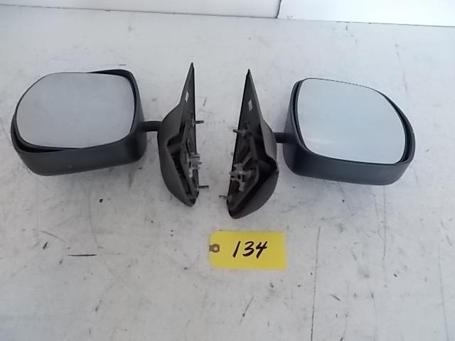 lot 134 image: (2) Side View Car Mirrors...