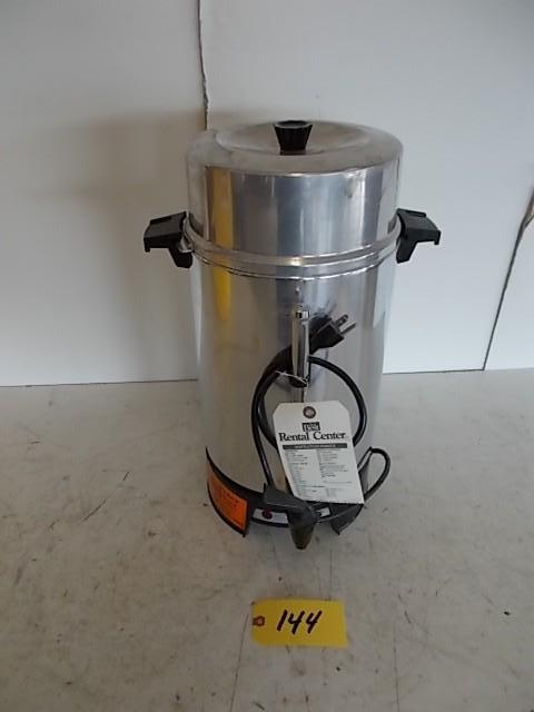 lot 144 image: Westbend 100 Cup Coffee Maker, Work...