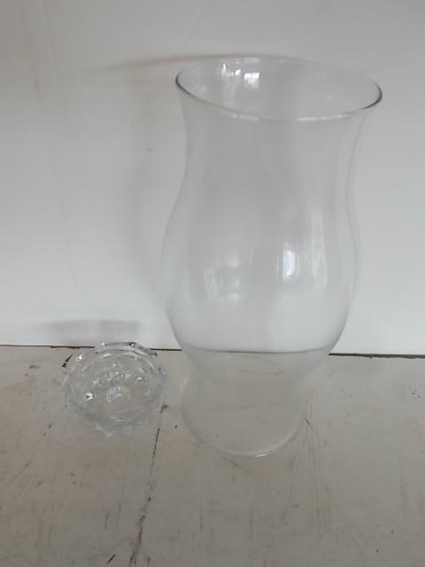 lot 158 image: (4) Candle Holders with 12" Gl...