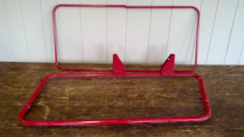 lot 163 image: Snapper #6-0943 Rear Bagger Frame &...