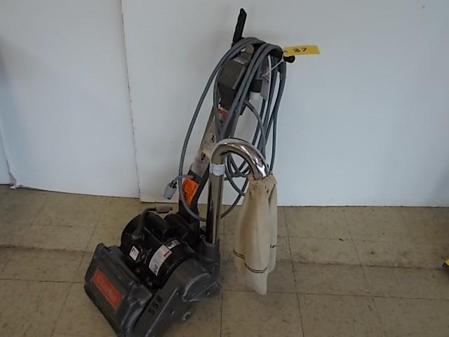 lot 37 image: Clarke EZ-8 8" Drum Type Floor...