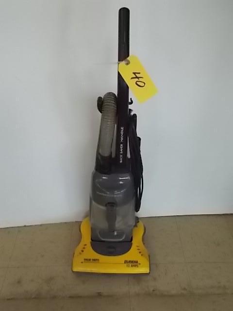 lot 40 image: Eureka Whirlwind Vacuum Cleaner, Tr...