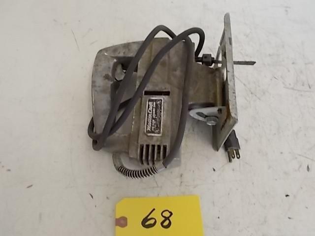 lot 68 image: Master Craft Jig Saw, Works...
