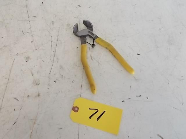 lot 71 image: Tile Nipper...