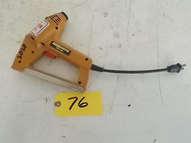 lot 76 image: Bostitch EHS-300 Electric Stapler, ...