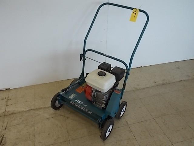 lot 9 image: Bluebird 20 12" Lawn Comber H...