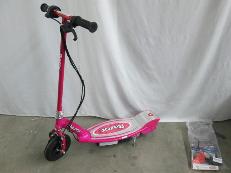 Razor E100 Electric Scooter - Pink