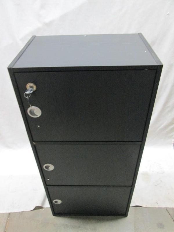 3 Door Cabinet