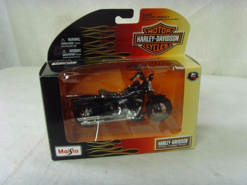 Harley Softtail Cross Bones
