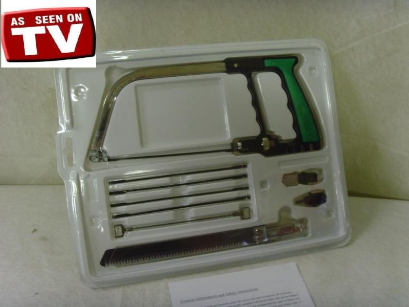 lot 14 image: As Seen On TV Magic Saw
