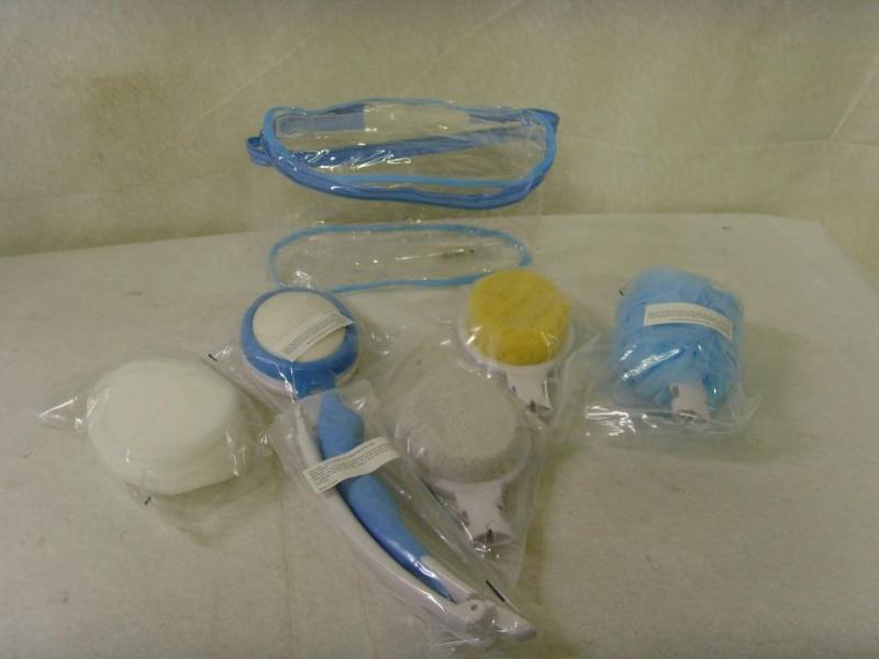 lot 55 image: 15 Piece Body Lotion Applicator Set