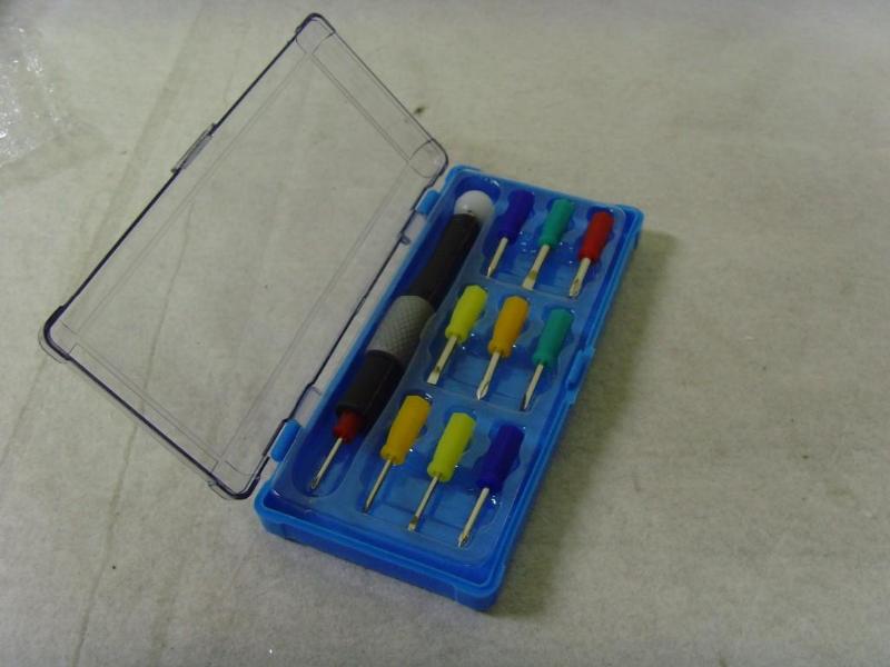 lot 78 image: Mini Screwdriver Set