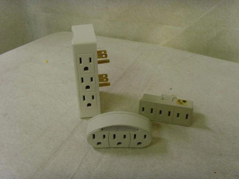 lot 87 image: Lot of 3 Outlet Adapters