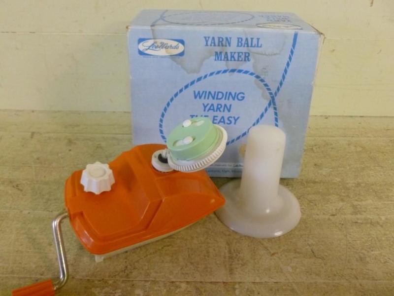 Vintage LeeWards&nbspYarn Ball Mak...