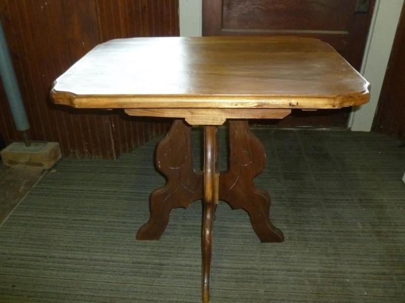 Beautiful quarter sawn wood table t...