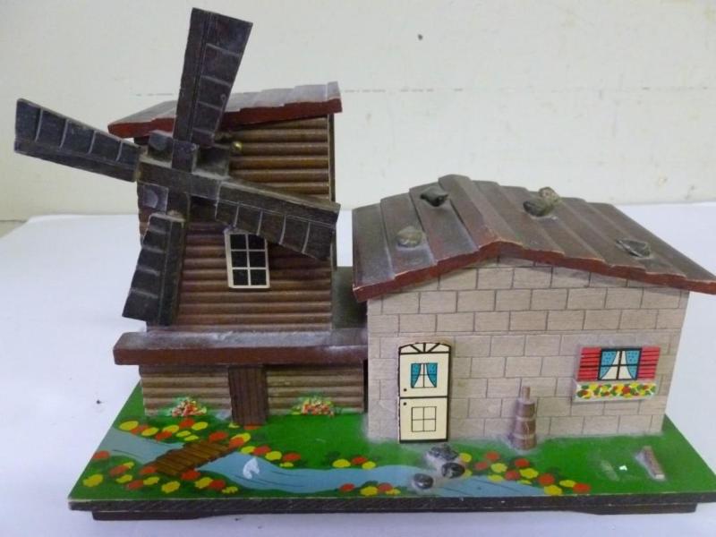 Large vintage wooden music jewelry ...