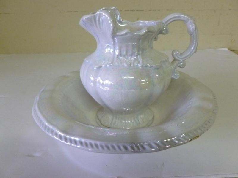 Beautiful porcelain wash basin and ...